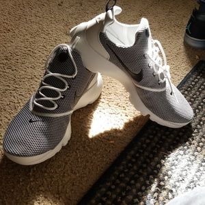 Nike Presto Fly SE 11